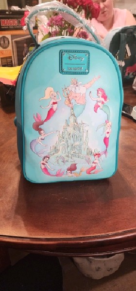 GTLF DISNEY LITTLE MERMAID ARIEL AND FAMILY W CASTLE MINI