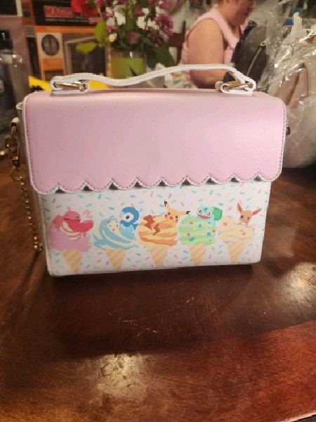 LF POKEMON ICE CREAM SCALLOP CROSS BODY BAG